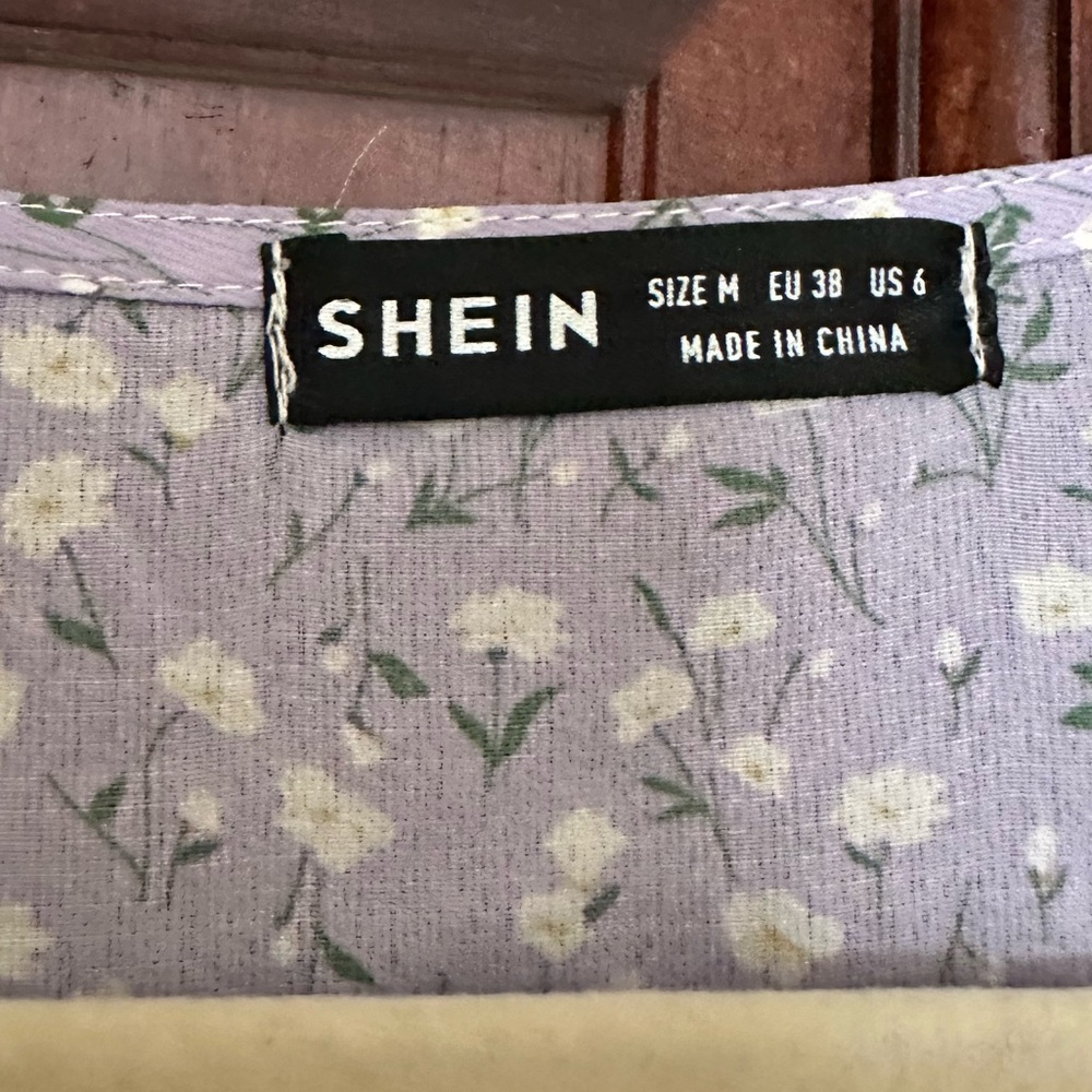 Purple Floral Blouse that Ties Shut - Picture 3 of 4